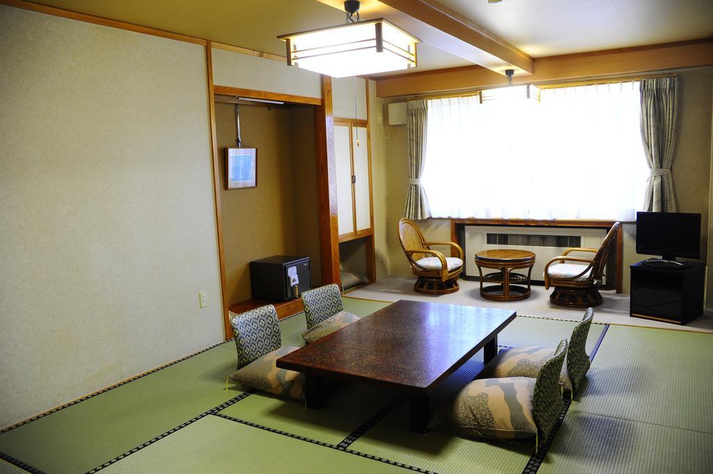 Hotel Azumashiya Kuroishi Buitenkant foto